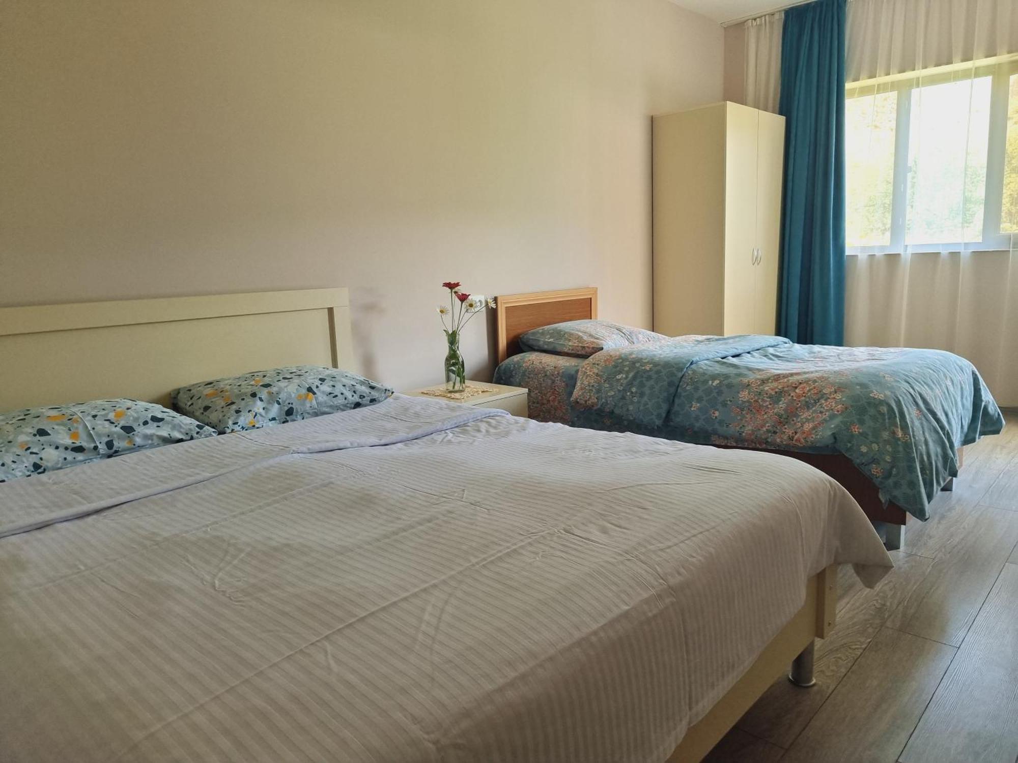 Bee House Hotel Pia Екстериор снимка