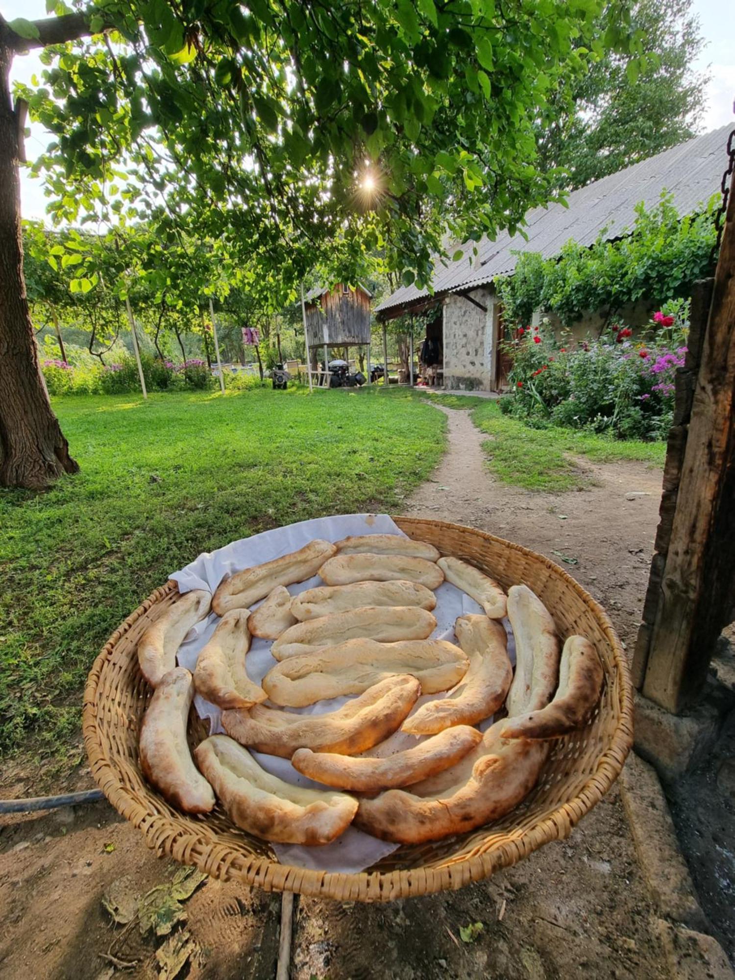 Bee House Hotel Pia Екстериор снимка